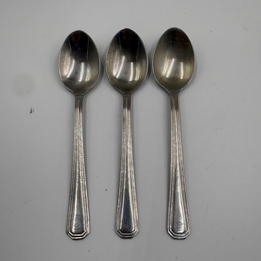 Hampton Silversmiths Stainless China 215 Oval Soup Spoons Ridged Lot of 3